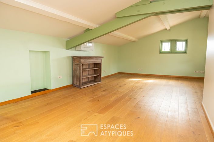 Image No.11-4 Bed Property for sale