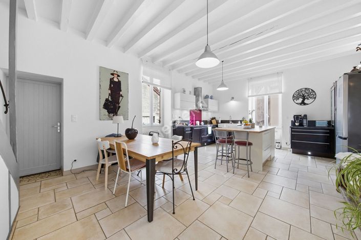 Image No.6-5 Bed Property for sale