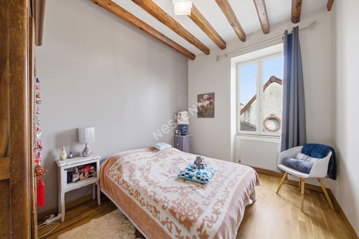 Image No.9-5 Bed Property for sale