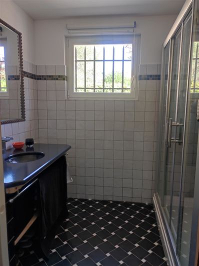 Image No.18-4 Bed House for sale