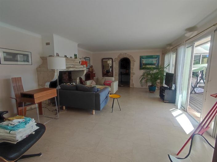 Image No.6-4 Bed House for sale