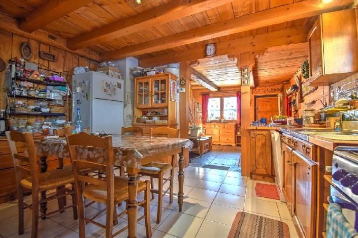 Image No.2-5 Bed House for sale
