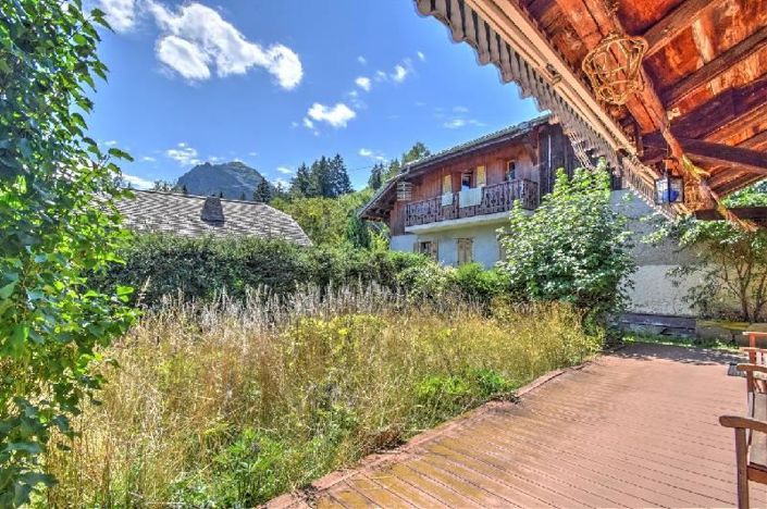 Image No.8-5 Bed House for sale