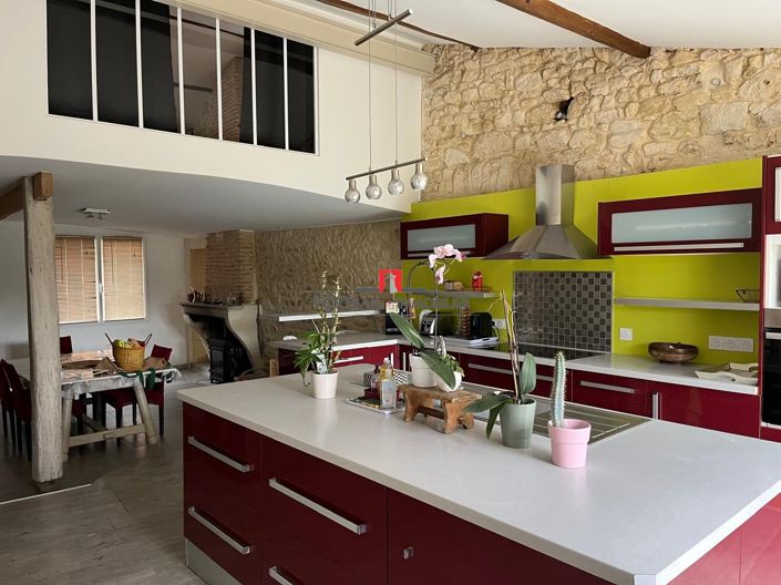 Image No.8-4 Bed House for sale