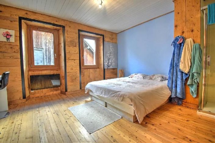 Image No.8-3 Bed House for sale