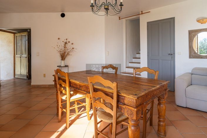 Image No.10-4 Bed House for sale