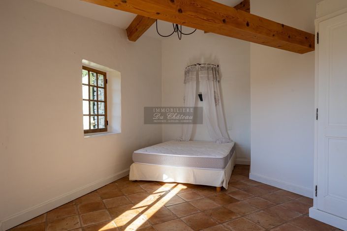 Image No.12-4 Bed House for sale