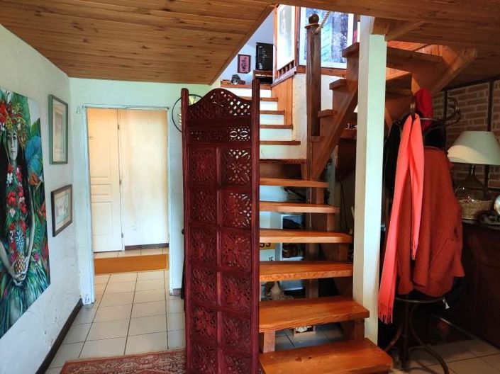 Image No.10-3 Bed House for sale