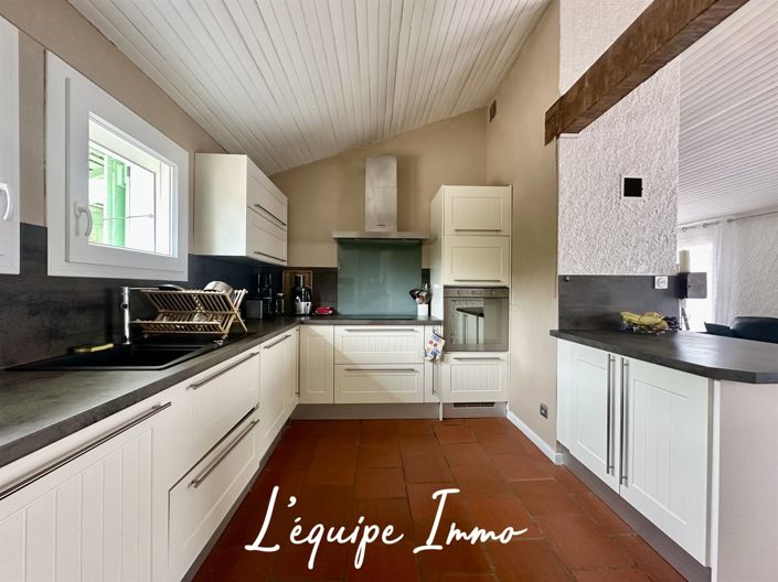 Image No.8-4 Bed House for sale