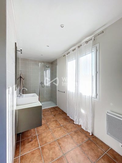 Image No.11-5 Bed House for sale