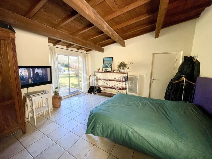 Image No.12-5 Bed House for sale