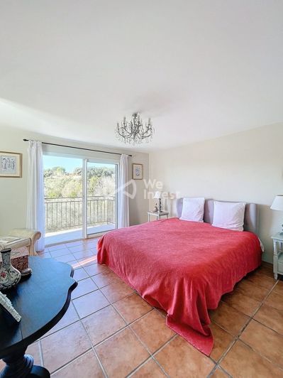 Image No.9-5 Bed House for sale