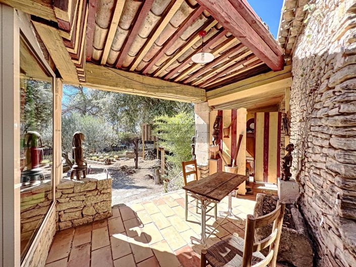 Image No.10-6 Bed House for sale