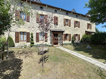 1 - Châteauneuf-de-Randon, House