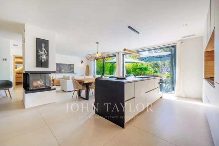 Image No.9-House for sale
