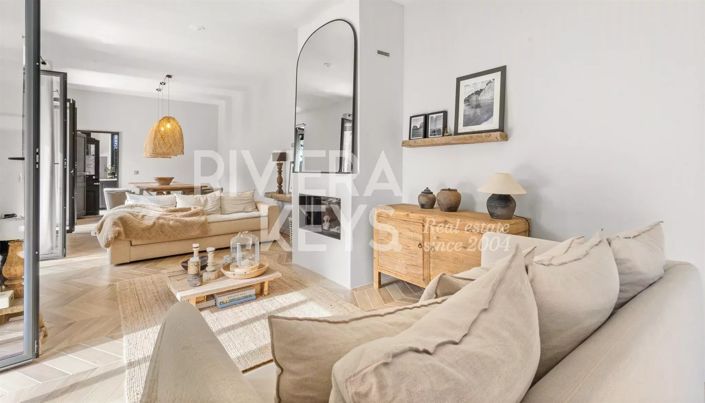 Image No.10-7 Bed House for sale