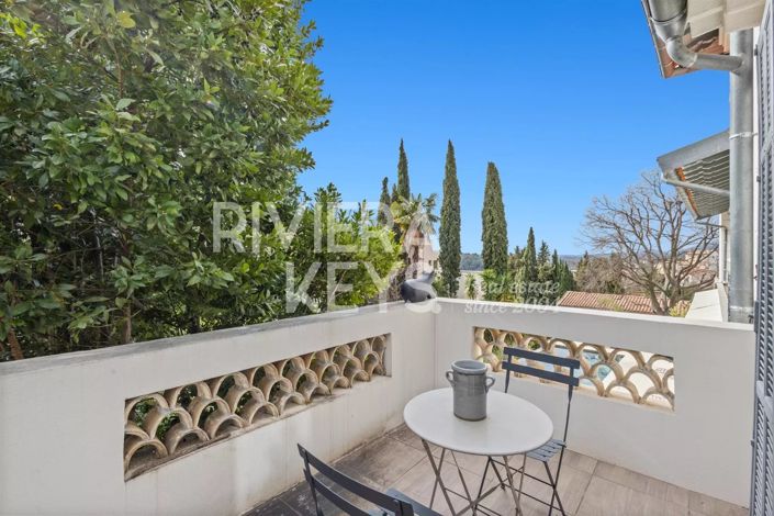 Image No.17-7 Bed House for sale
