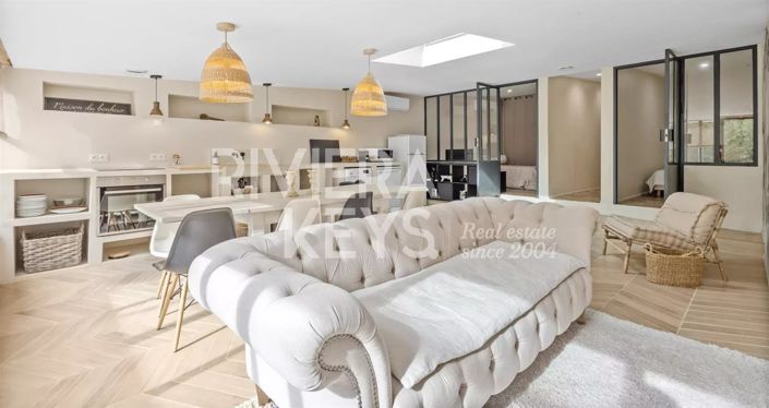 Image No.27-7 Bed House for sale