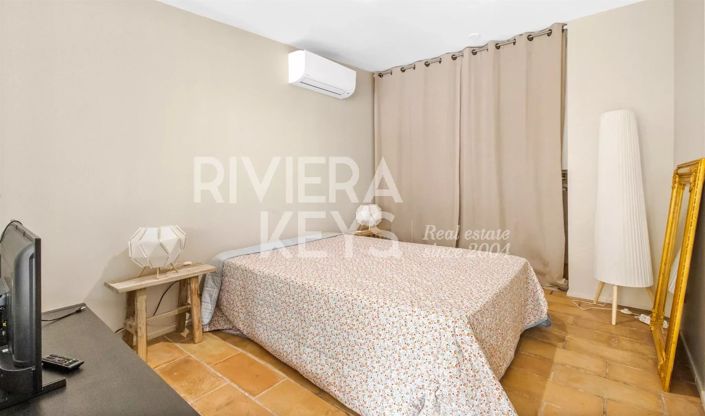 Image No.28-7 Bed House for sale