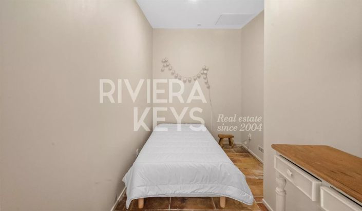 Image No.29-7 Bed House for sale