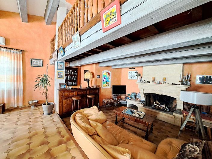 Image No.6-4 Bed House for sale