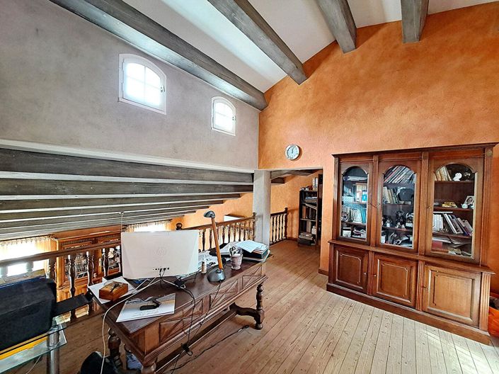 Image No.7-4 Bed House for sale