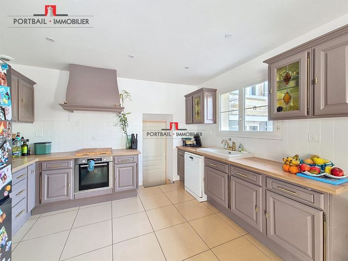 Image No.7-5 Bed House for sale