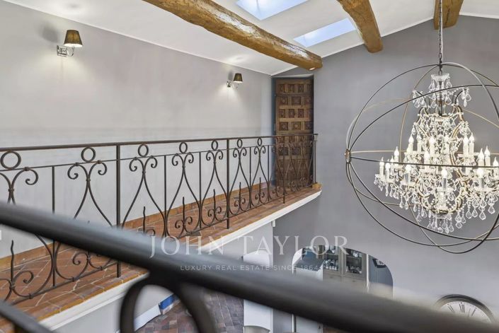 Image No.10-10 Bed House for sale