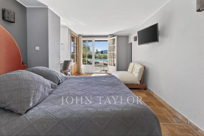 Image No.16-10 Bed House for sale