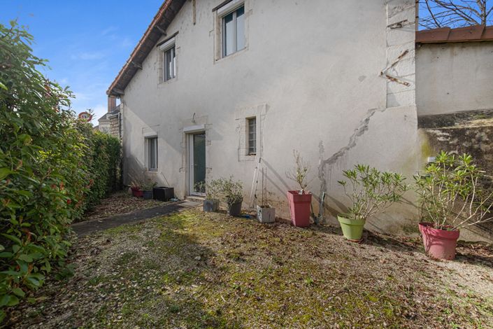 Image No.12-2 Bed House for sale