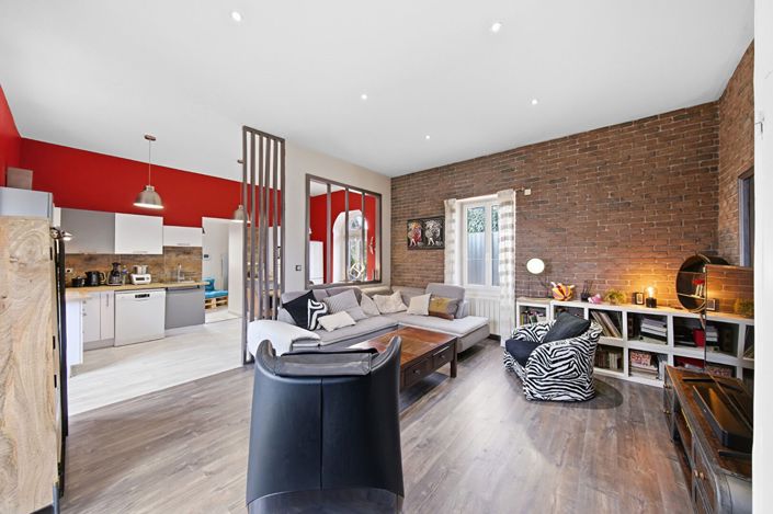 Image No.5-2 Bed House for sale