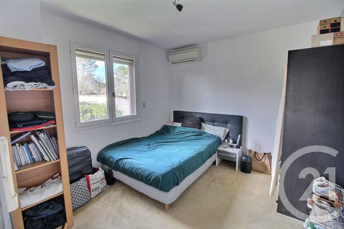 Image No.10-5 Bed House for sale