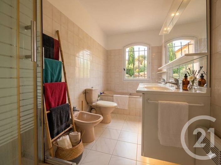 Image No.11-5 Bed House for sale