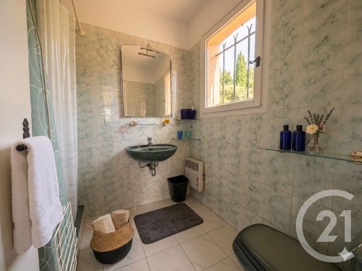 Image No.7-5 Bed House for sale