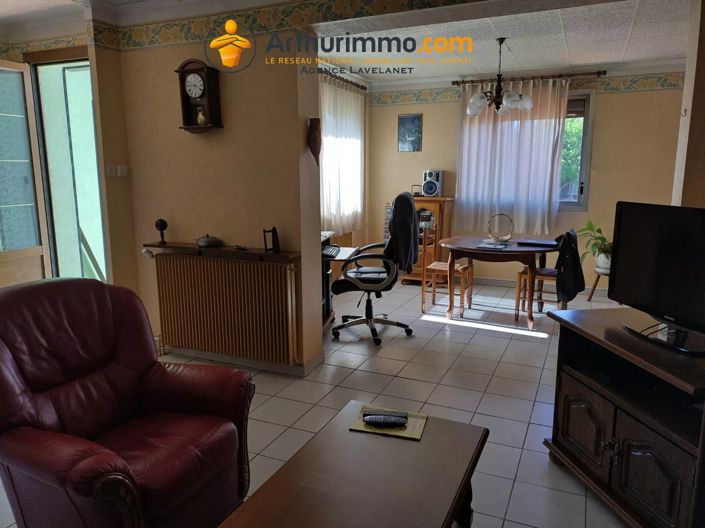 Image No.10-3 Bed House for sale