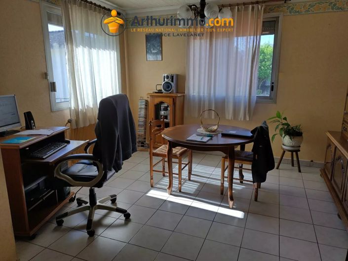 Image No.11-3 Bed House for sale