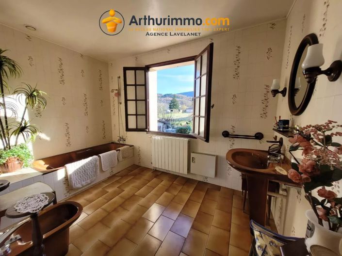 Image No.6-4 Bed House for sale