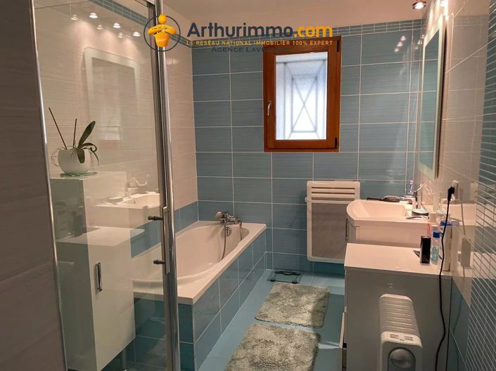 Image No.17-4 Bed House for sale