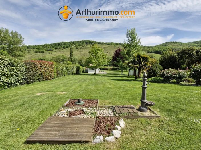 Image No.20-4 Bed House for sale