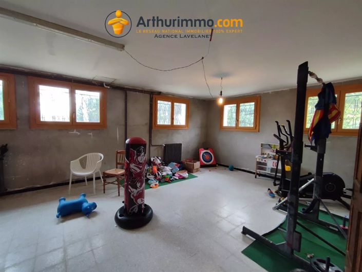 Image No.23-8 Bed House for sale