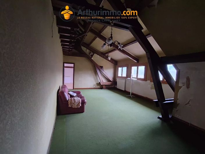 Image No.24-8 Bed House for sale