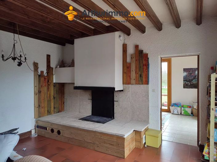 Image No.6-8 Bed House for sale