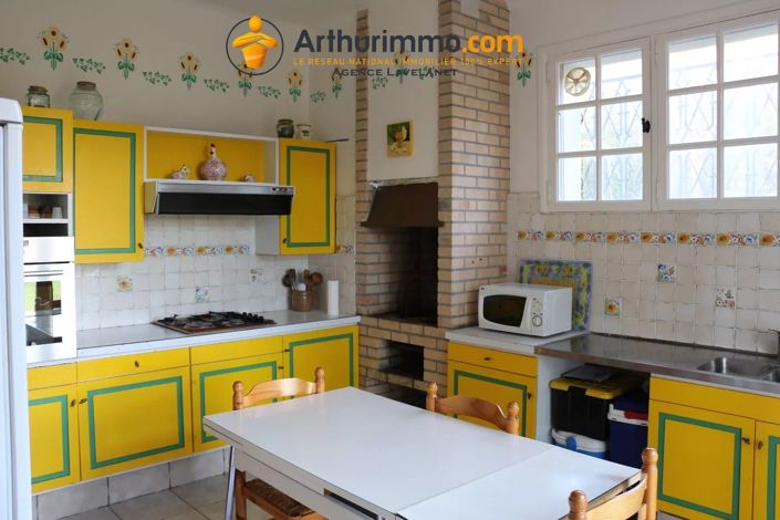 Image No.7-8 Bed House for sale