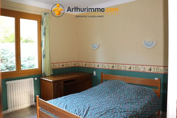 Image No.9-8 Bed House for sale