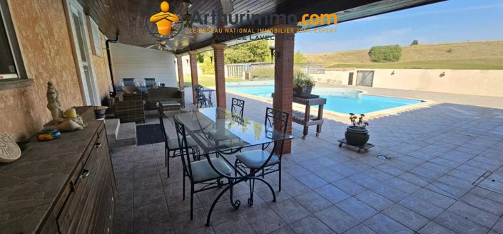 Image No.10-6 Bed House for sale