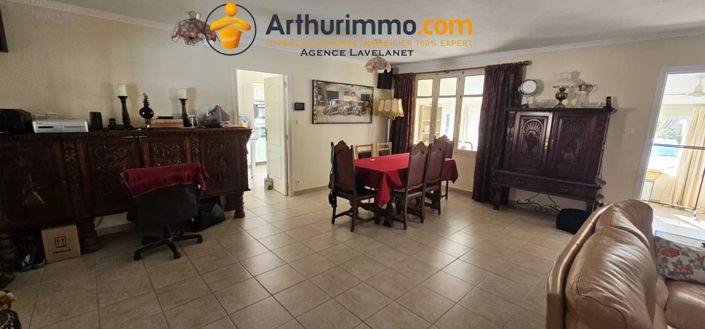 Image No.17-6 Bed House for sale