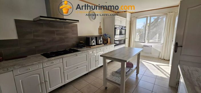Image No.21-6 Bed House for sale