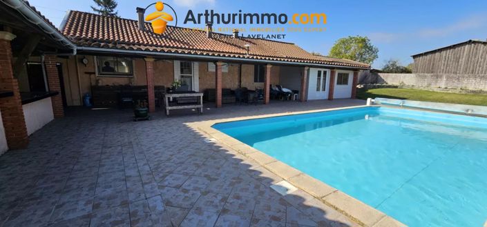 Image No.26-6 Bed House for sale