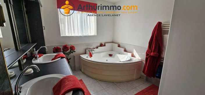 Image No.27-6 Bed House for sale