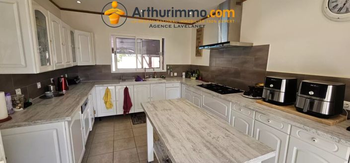 Image No.28-6 Bed House for sale